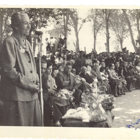 gabi en plaza vicuña 1954